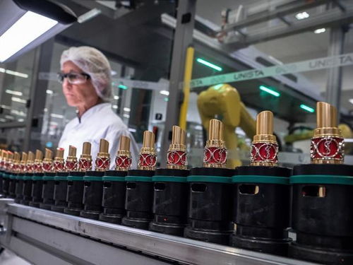 探秘巴黎网红化妆品生产车间 这里的化妆品深受中国女性青睐