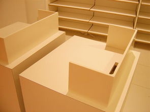 广州市克蕾雅人造石加工厂 人造石展柜高清图片与化妆品制造应用